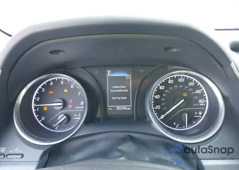 2020 Toyota Camry Le z USA, uszkodzony, nr VIN 4T1C11AK7LU889386